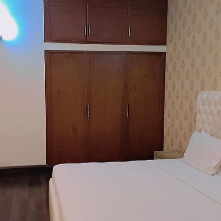 Royal Grace Guest House Islamabad Bagian luar foto