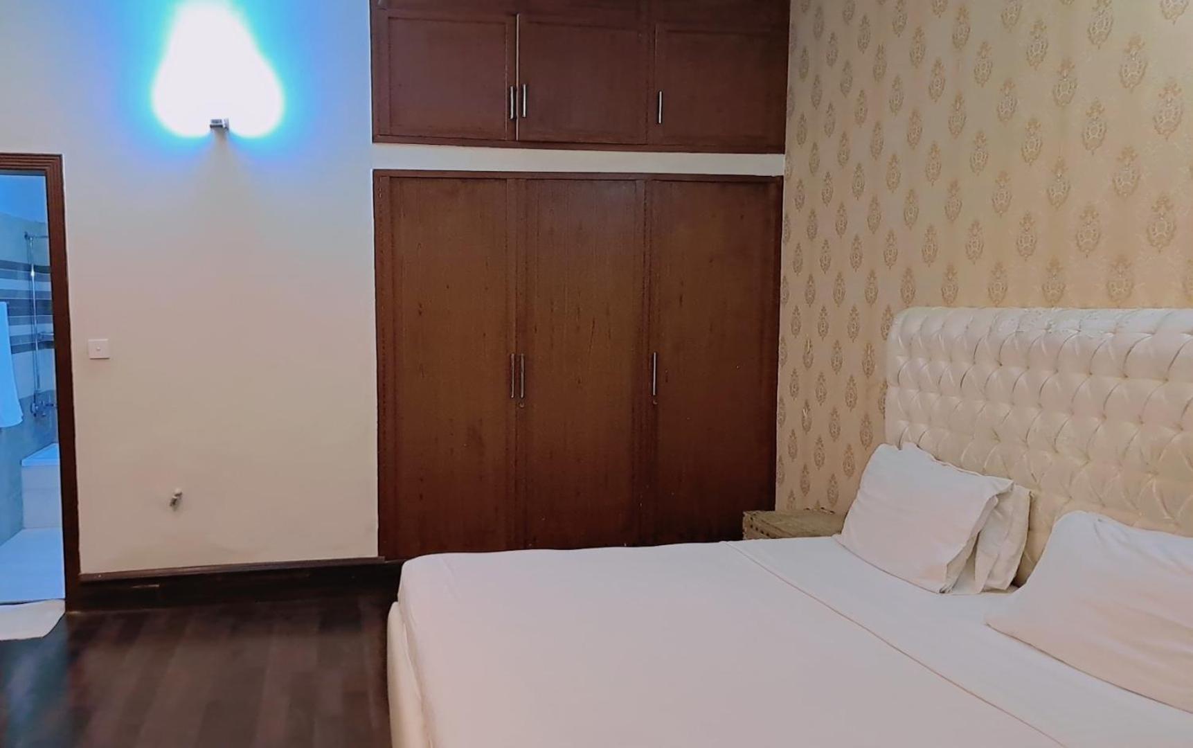 Royal Grace Guest House Islamabad Bagian luar foto