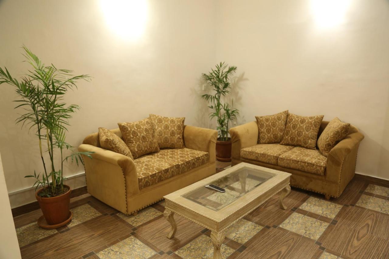 Royal Grace Guest House Islamabad Bagian luar foto