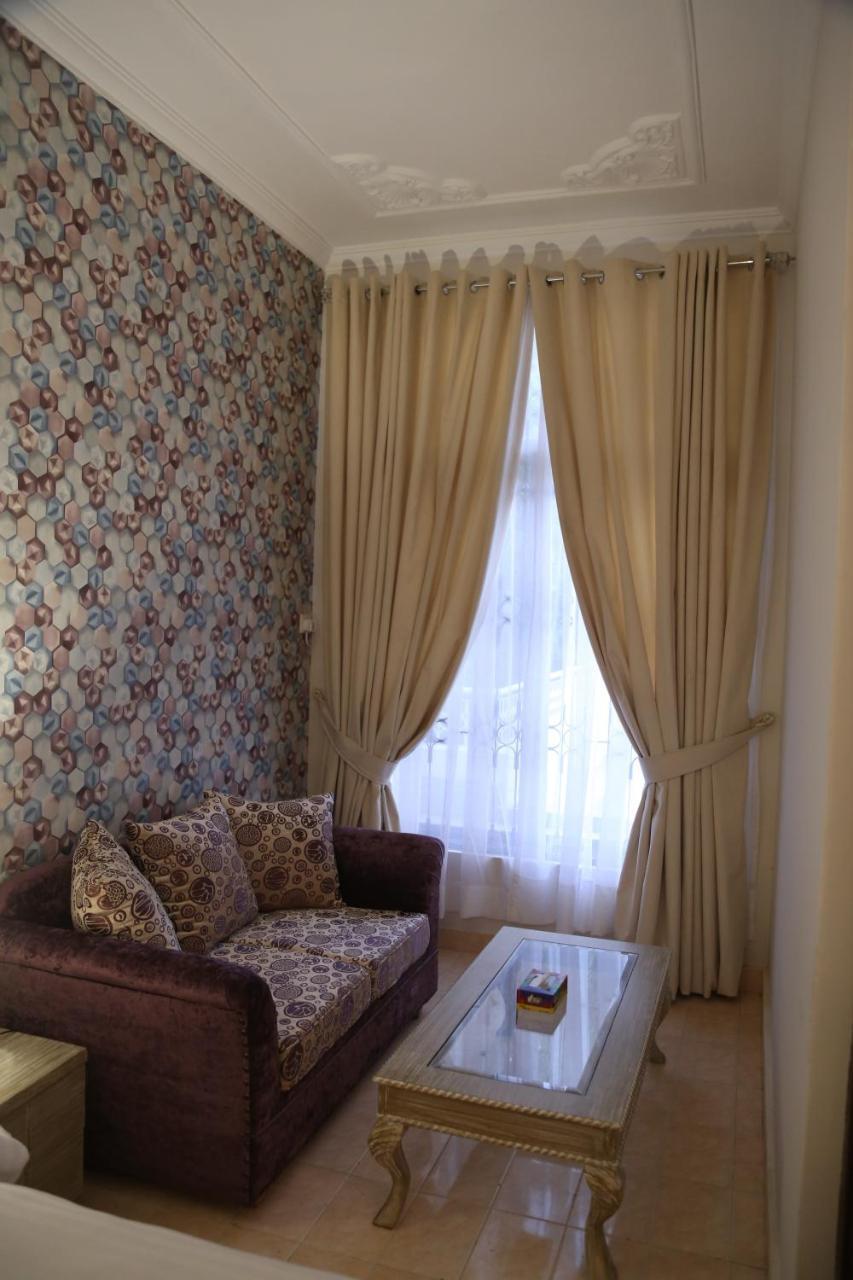 Royal Grace Guest House Islamabad Bagian luar foto