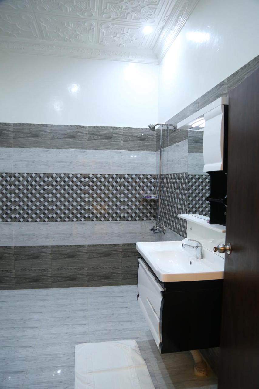 Royal Grace Guest House Islamabad Bagian luar foto