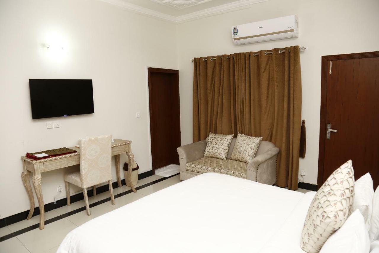 Royal Grace Guest House Islamabad Bagian luar foto